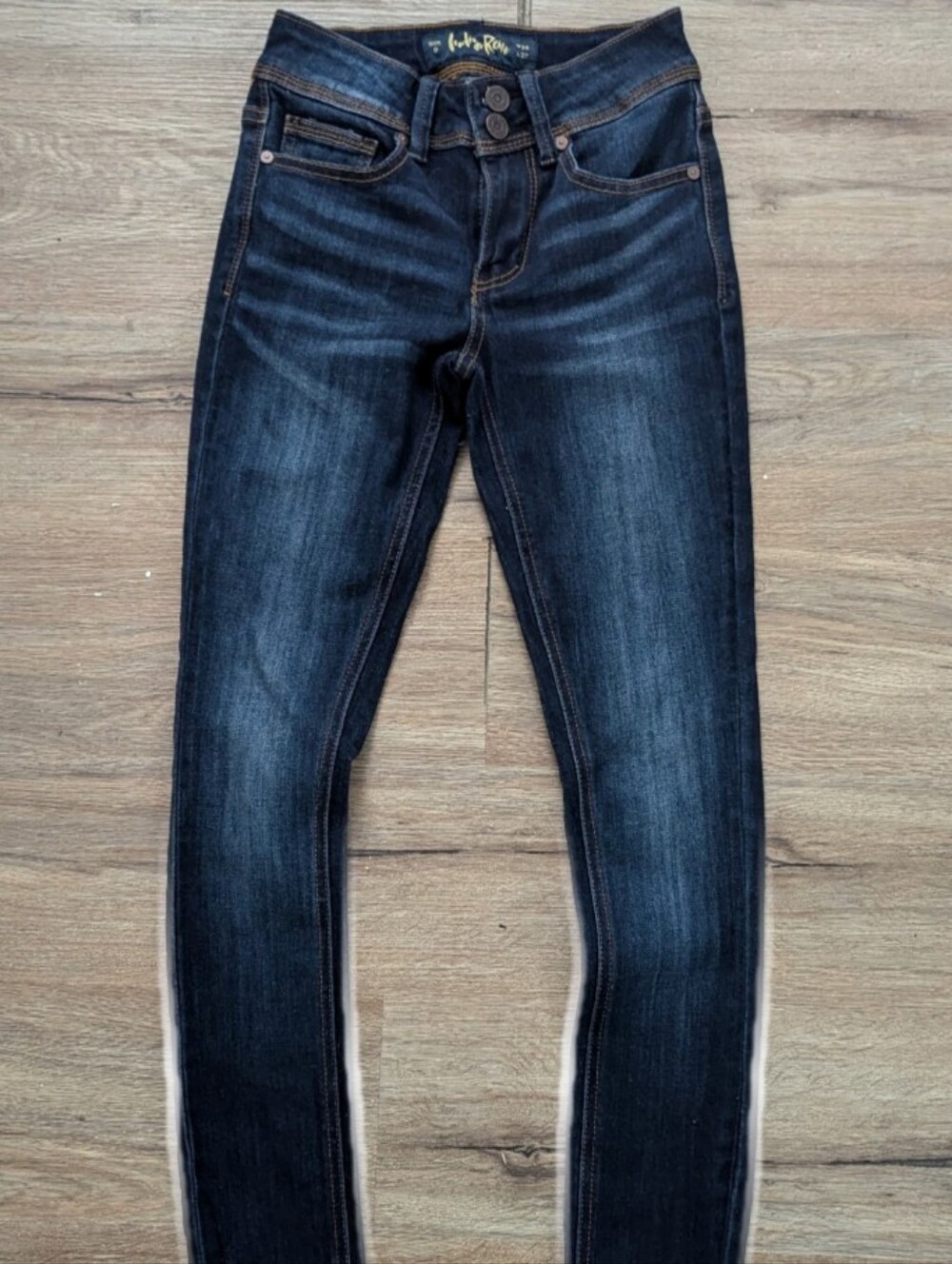Kut from the Kloth Women's Blue Jeans Size 2 Super soft denim Like New